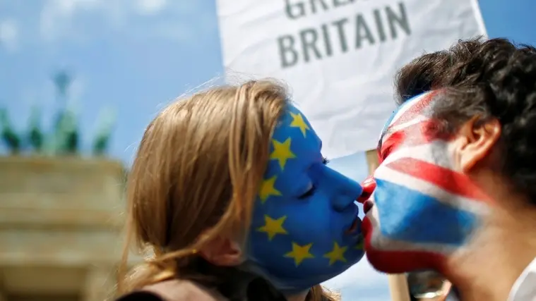 Un'immagine simbolo del legame tra Gran Bretagna e Unione Europea