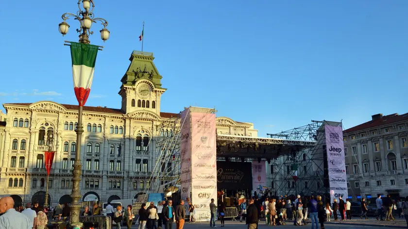 Foto Bruni 31.05.14 Giro d'Italia:i preparativi in piazza Unità