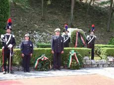 Una cerimonia al monumento di Peteano. Foto Bumbaca