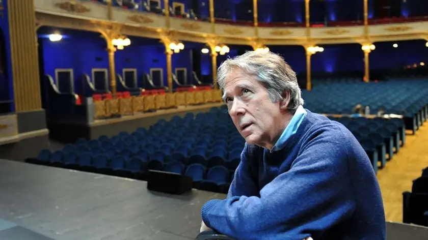 Il drammaturgo e regista Furio Bordon all'interno del Politeama Rossetti di Trieste. Foto Di Francesco Bruni
