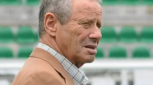 Il presidente del Palermo Maurizio Zamparini (s) e il tecnico Serse Cosmi in una foto del 31 marzo 2011. ANSA/MIKE PALAZZOTTO
