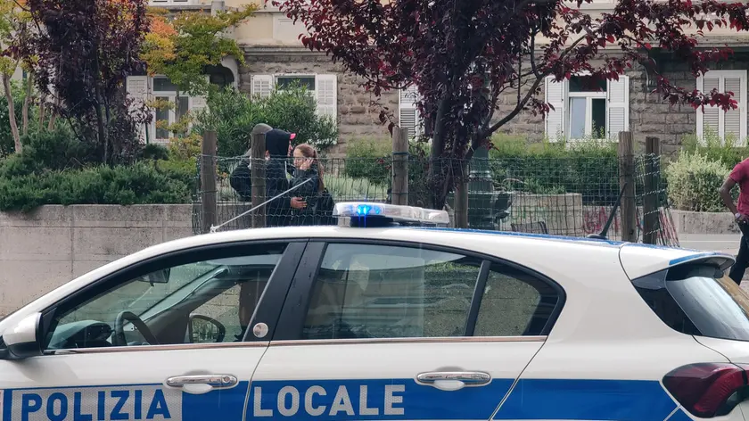 Alcuni degli interventi delle forze di polizia sull’area di piazza del Perugino Foto Lasorte e Silvano