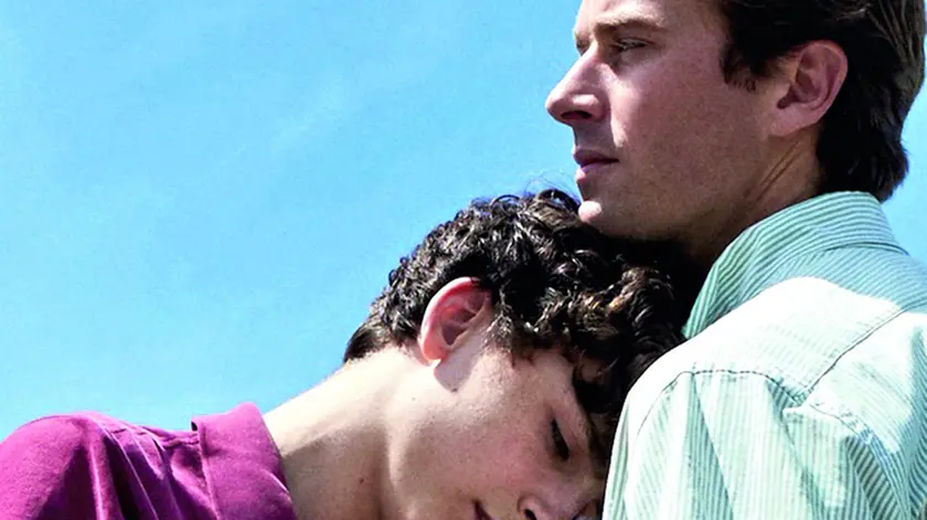 Un’immagine dal film “Chiamami col tuo nome” di Luca Guadagnino dal libro di André Aciman con Timothée Chalamet e Armie Hammer