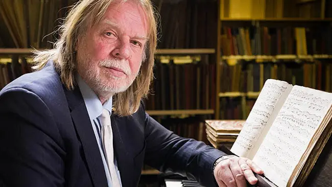 From The Interesting Film Company PERSPECTIVES: RICK WAKEMAN ON VIVALDI’S FOUR SEASONS Sunday 3rd May 2015 on ITV Pictured: Rick Wakeman Antonio Vivaldi’s the Four Seasons is the most popular piece of classical music of all time. There have been over 1000 different recordings , selling tens of millions of copies. It’s become so ubiquitous – in lifts, as phone ring tones or on call-centre answering machines – that it has been denounced as Muzak for the middle classes. Rick Wakeman – platinum-selling prog rock keyboardist and television Grumpy Old Man – thinks the critics are wrong. He believes that the Four Seasons was so far ahead of its time that it was actually the first ever concept album – and that Vivaldi was the world’s first rock superstar. But how could a sickly 18th century priest create the prototype for Rick’s very modern genre? And why did Vivaldi and the Four Seasons disappear into obscurity for more than 200 years after his death? Rick turns detective to solve the mystery: his journey takes him to Venice – in the 18th century the most debauched city on the planet – where he encounters some of those who have devoted their lives to studying and worshipping Vivaldi … and uncovers the whiff of a very modern rock star sex scandal. Which may have contributed to Vivaldi’s downfall. But the investigation also leads Rick to unexpected places and people. He meets fellow prog rocker Mike Rutherford from Genesis and debates whose band Vivaldi would join; and he encounters the Croatian arranger and keyboard player whose multi-national assembly of musicians is turning the Four Seasons into heavy metal. Along the way Rick also discovers the only existing original score for the Four Seasons … in just about the last place anyone would have thought to find it… © The Interesting Film Company For further information please contact Peter Gray 0207 157 3046 peter.gray@itv.com This photograph is © ITV and can on