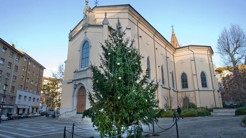 La piazza natalizia di Roiano