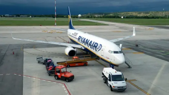 Un aereo della Ryanair a Ronchi