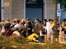 Un gruppo di giovani in piazza Venezia