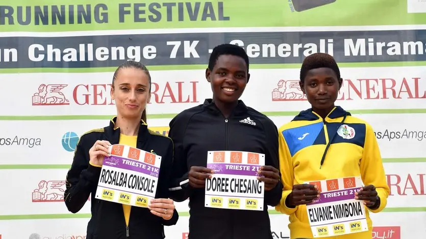 Foto BRUNI 05.05.2018 Miramar running-i top runner ed il villaggio-Top runner donna